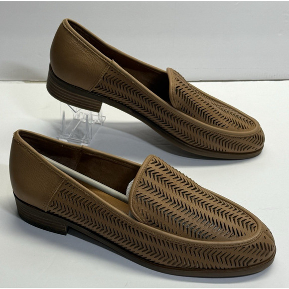 Lucky Brand Shoes - Lucky Brand Cut Out Slip On Loafers Women's Size 9M Tan Leather Classic Casual